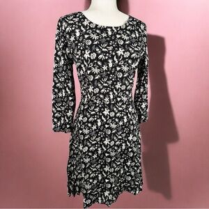 NWT Gap Black and White Long Sleeve Crew Floral Pineapple Mini Dress Size 0